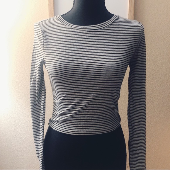 Tops - Striped Long Sleeve Crop Top